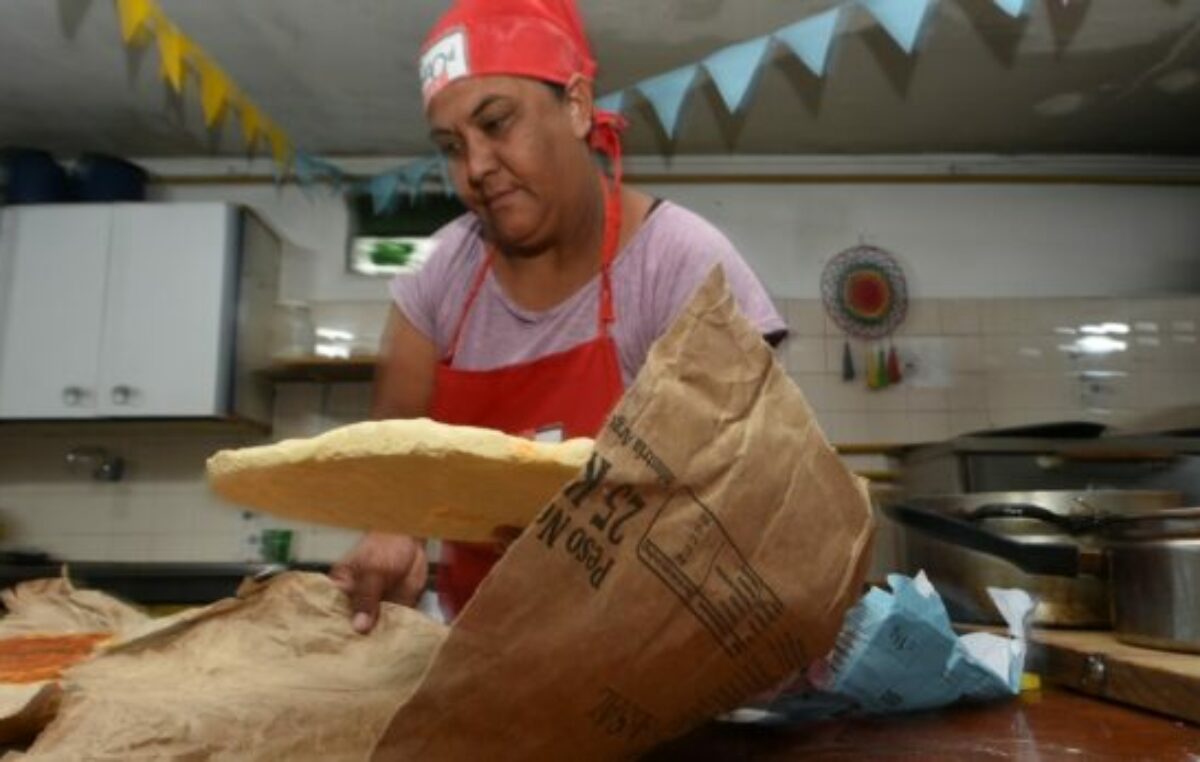 Santa Fe: «Agregar agua a la olla para que alcance»; la dura realidad de los comedores populares