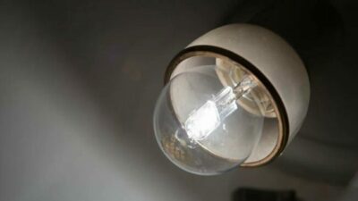 El gobierno nacional dejará de subsidiar las tarifas de luz a comercios, industrias y pymes