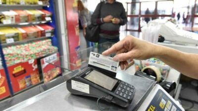 Créditos: ocho de cada 10 familias se endeudan para pagar alimentos