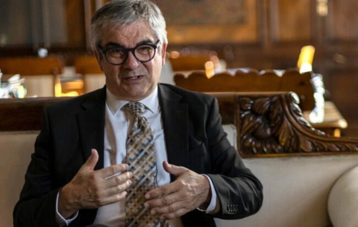Chile: ministro de hacienda pidió a una siderúrgica a asumir su responsabilidad por quebrar