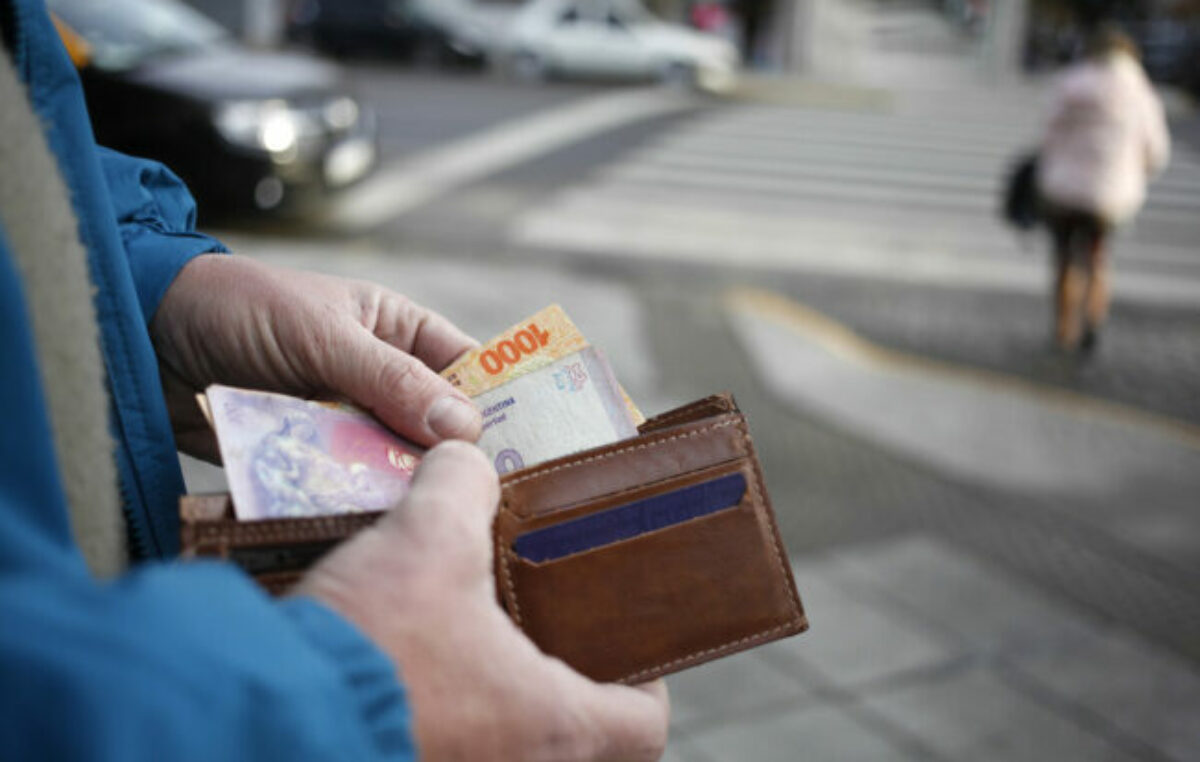 El poder de compra de alimentos del salario mínimo está entre los peores del mundo