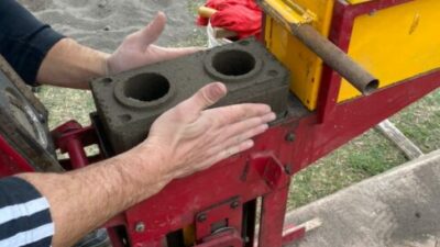 Bloques de tierra comprimida: investigan cómo producir en serie en una planta piloto de Santa Fe