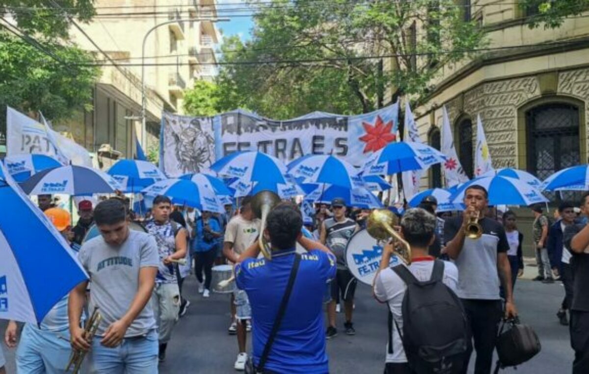 El gobierno oficializó la suspensión de 9.000 cooperativas y peligran otras 7.000 matrículas