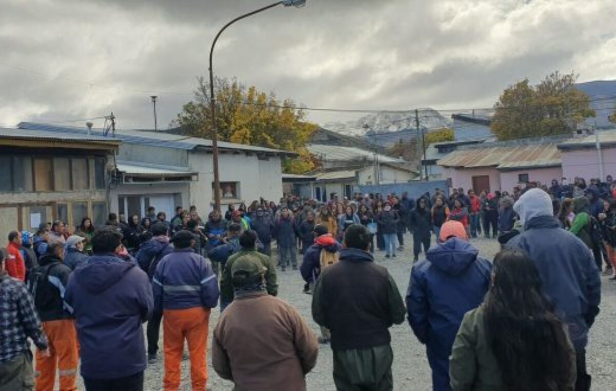Esquel: El SOEME realiza una retención de servicios por 48 horas
