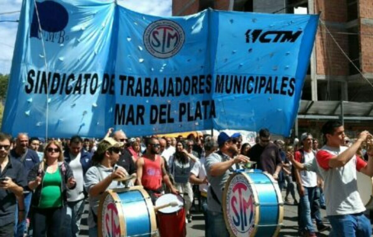 Se profundiza el conflicto con los municipales de Mar del Plata: declaran el estado de alerta y movilización en toda la provincia