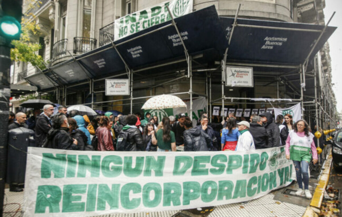 Cuenta regresiva para una nueva ola de despidos en el Estado