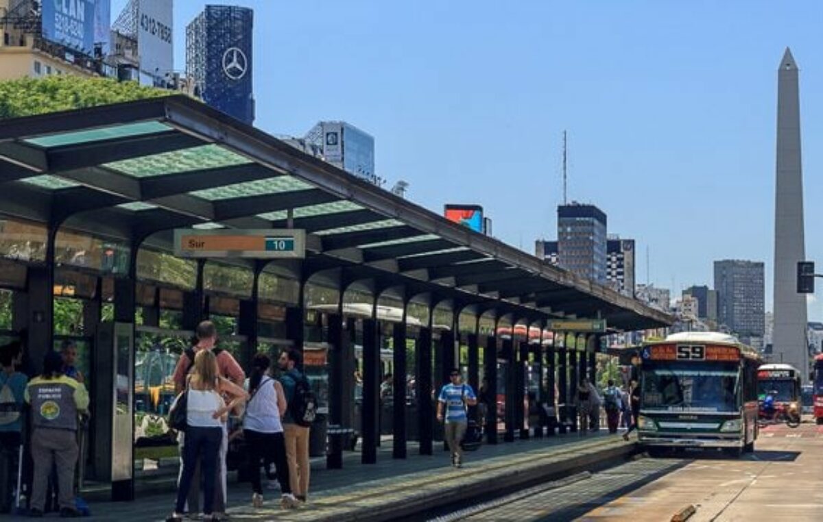 Como hizo en el interior del país, Milei eliminará los subsidios al transporte porteño