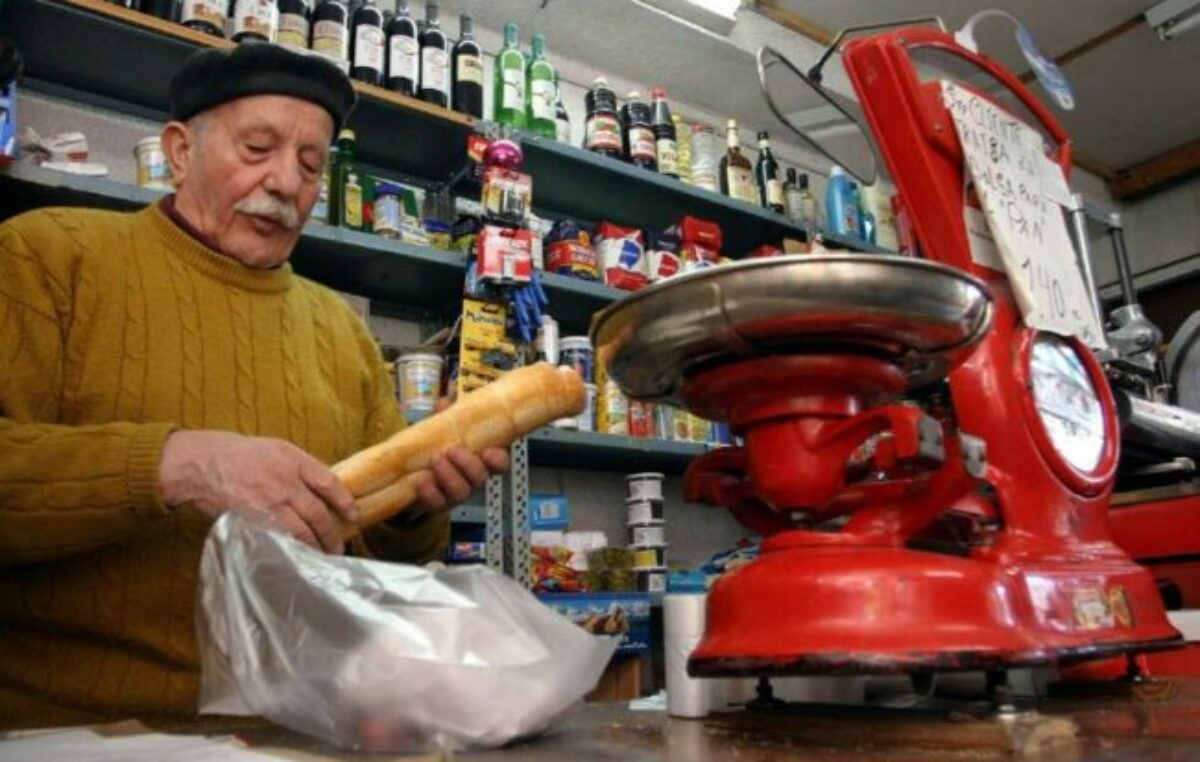 La inflación cede y los salarios se recuperan, pero igual la plata no alcanza