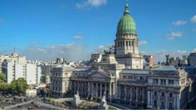 La «batalla» por el Senado: la Cámara renueva un tercio y el gobierno busca sumar escaños
