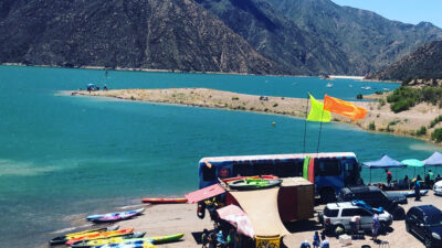 Foodtrucks, bares, rafting y un paisaje montañoso: así es el primer parador turístico de Potrerillos