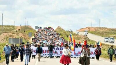 Bolivia: Sectores evistas continúan la «Marcha Por la Vida» y llegan a La Paz sin hechos de violencia