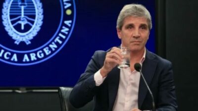 Caputo hace presión sobre provincias y municipios para que bajen impuestos y tasas, total con la recuperación económica van a cobrar más