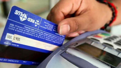 Cinco de diez compras de comida ya se hacen con tarjeta de crédito