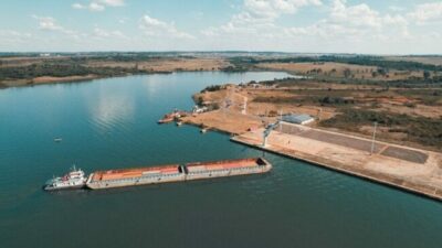 Hidrovía: el gobierno nacional desregulará el transporte fluvial, permitiendo el ingreso de buques extranjeros al cabotaje