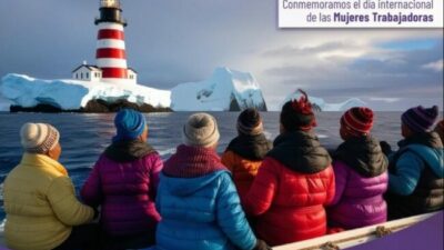 Tolhuin conmemora el Día Internacional de la Mujer con un paseo en catamarán