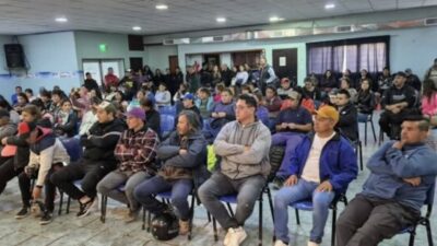 Trabajadores municipales de Esquel aceptan propuesta salarial 