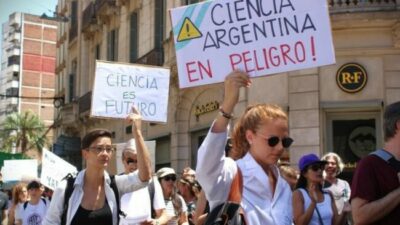 «El daño que se le está haciendo a la ciencia se asemeja al de un país en guerra»