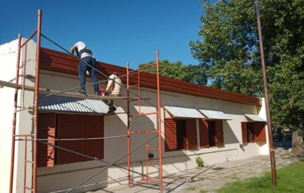 Municipios y comunas cordobesas recibieron más de $ 2.500 millones para obras en los edificios escolares
