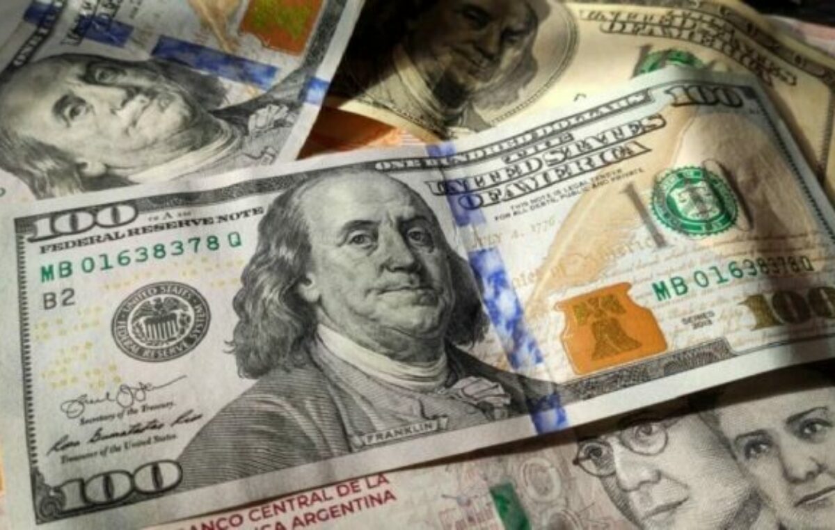 Qué significa el fin del cepo cambiario y cómo impactará en nuestros bolsillos, según una especialista