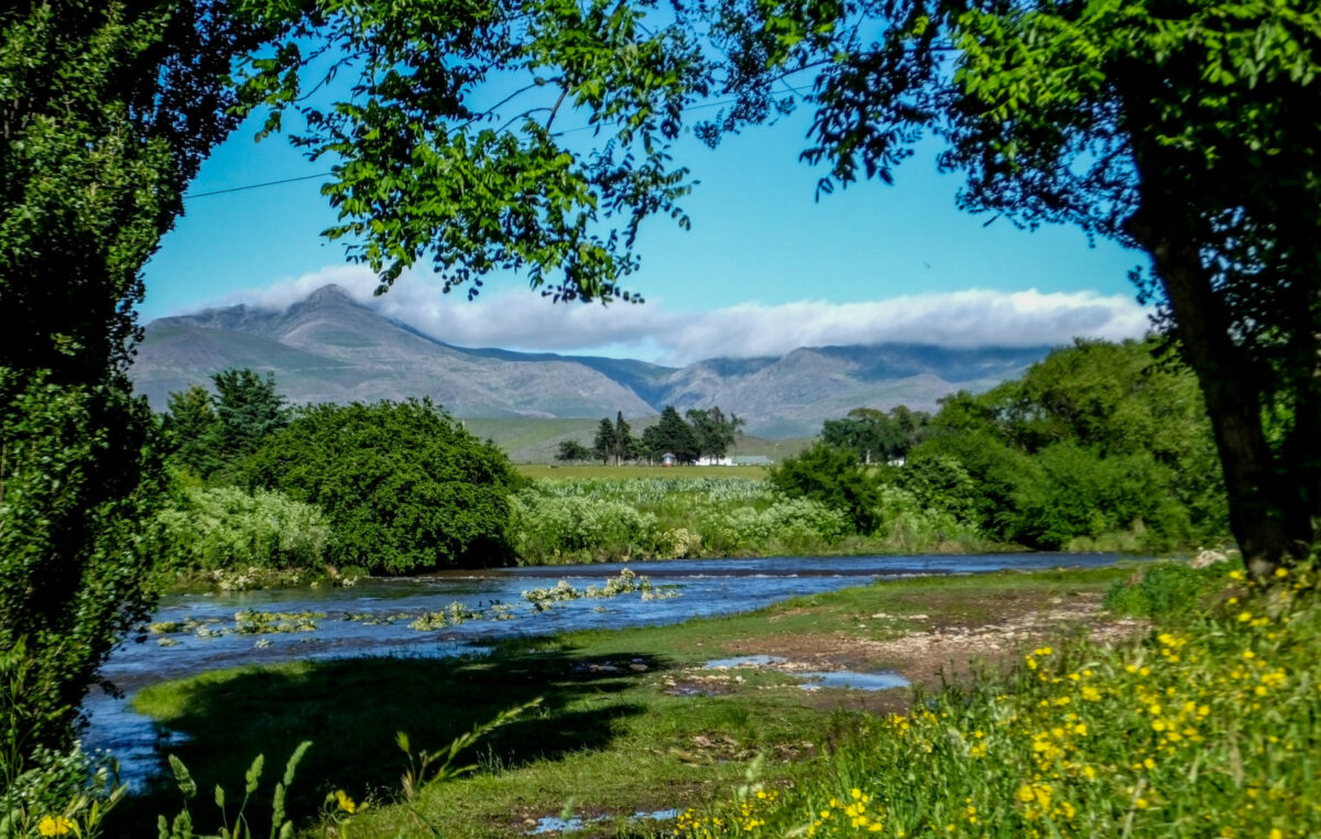 El pueblo argentino rodeado de colinas y arroyos cristalinos que te encantará