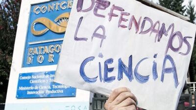 Trabajadores, investigadores, becarios y empleados del Conicet reactivan la protesta contra el ajuste de Milei