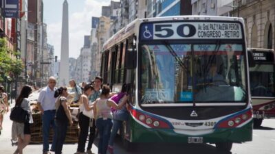 Cae la cantidad de pasajeros en los colectivos y la UTA nacional advierte que la crisis se profundiza