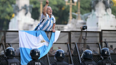 La oposición es la única interpelada