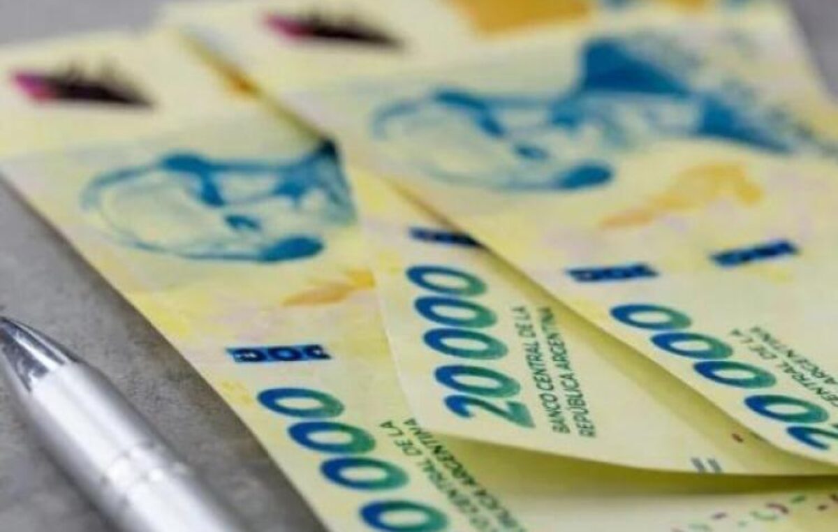 El salario sigue barranca abajo; la reforma laboral complica aún más el panorama