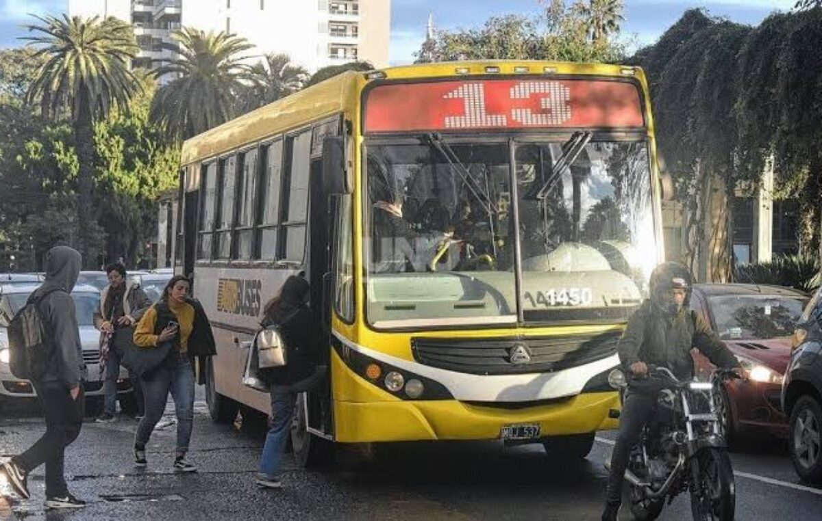 Colectivos en Santa Fe: las empresas piden una tarifa plena de $2.650 para cubrir los costos del sistema y esperan una definición del municipio